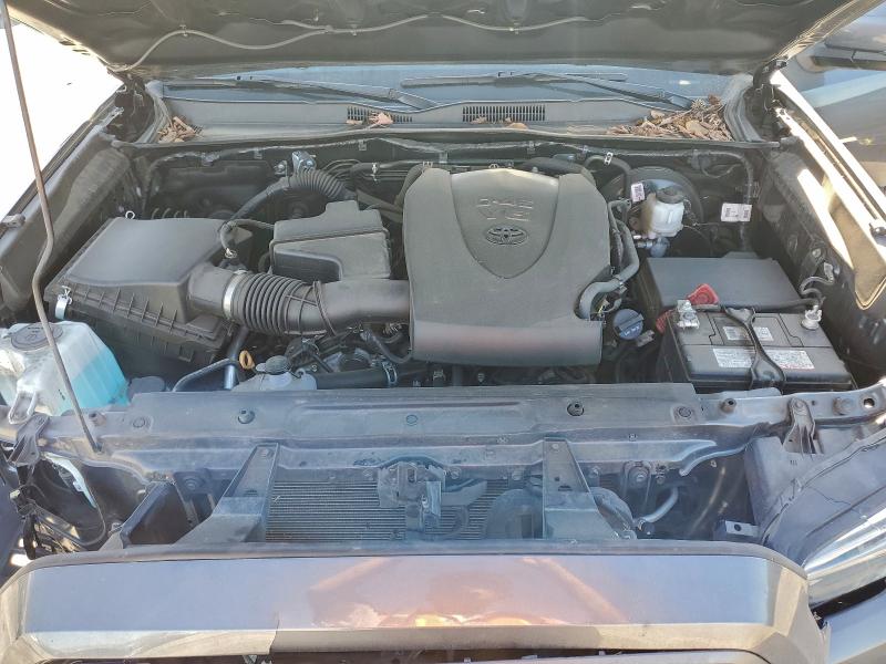 Фото 11 - TOYOTA TACOMA