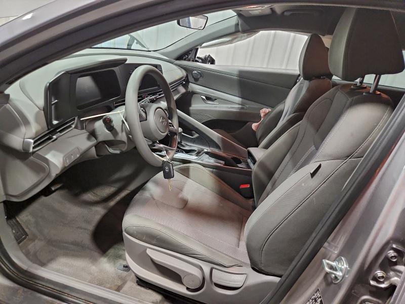 Фото 7 - HYUNDAI ELANTRA