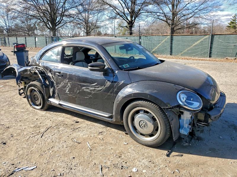 VOLKSWAGEN BEETLE 2018 VIN 3VWFD7AT8JM705141