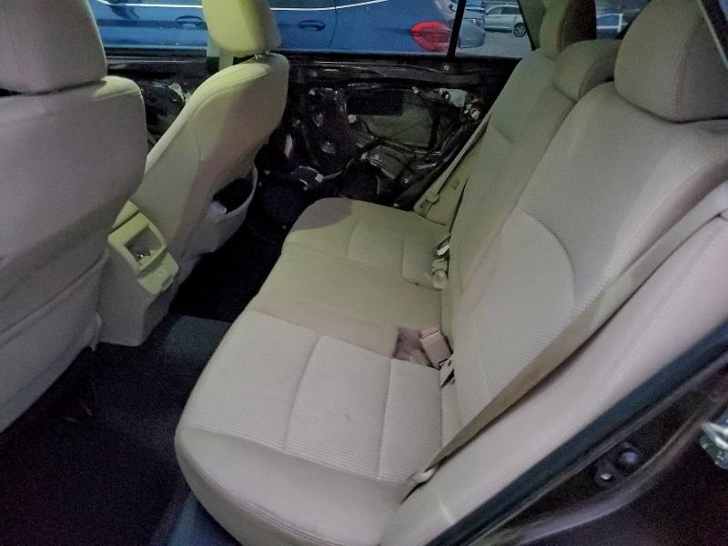 Фото 10 - SUBARU OUTBACK