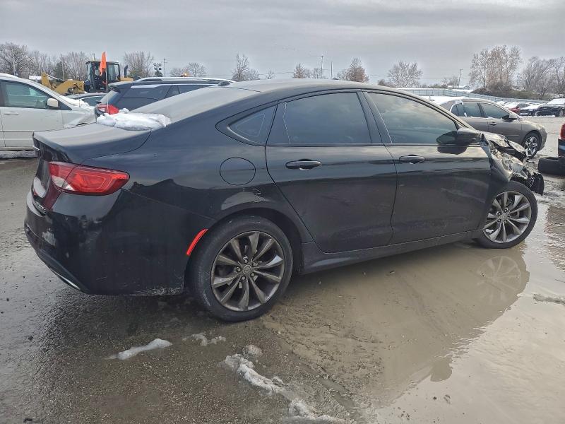 Фото 3 - CHRYSLER 200