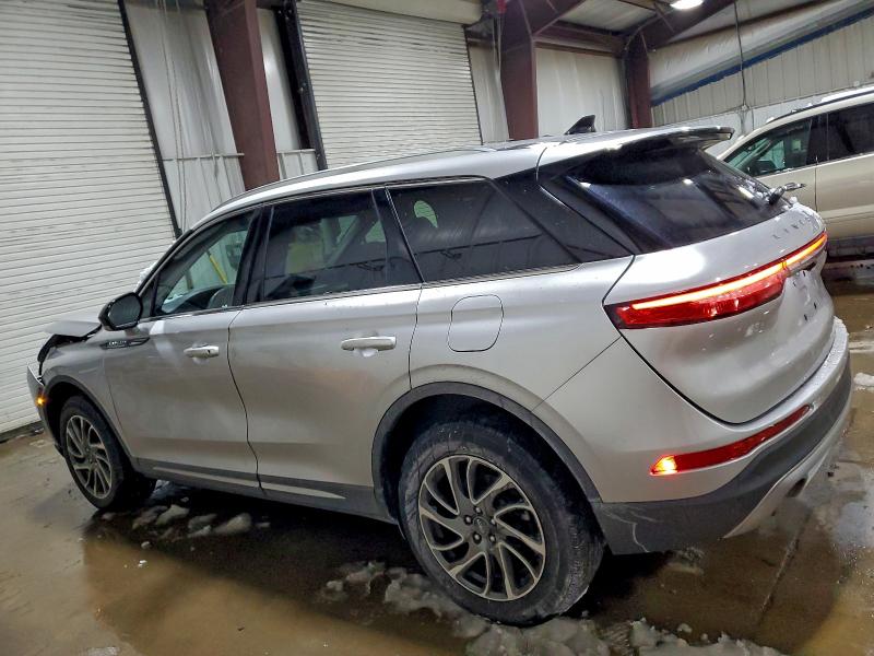 Фото 2 - LINCOLN CORSAIR