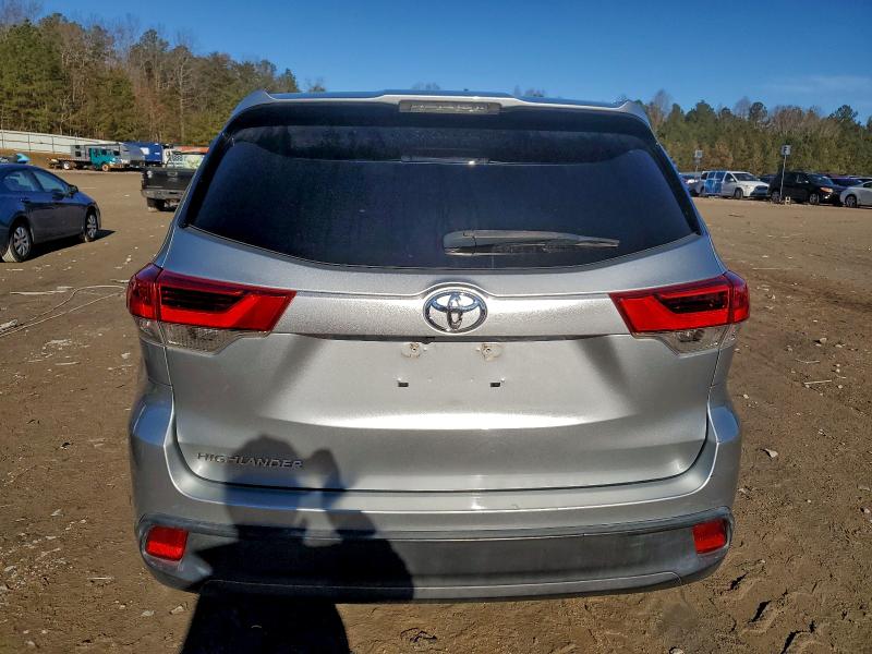 Фото 6 - TOYOTA HIGHLANDER