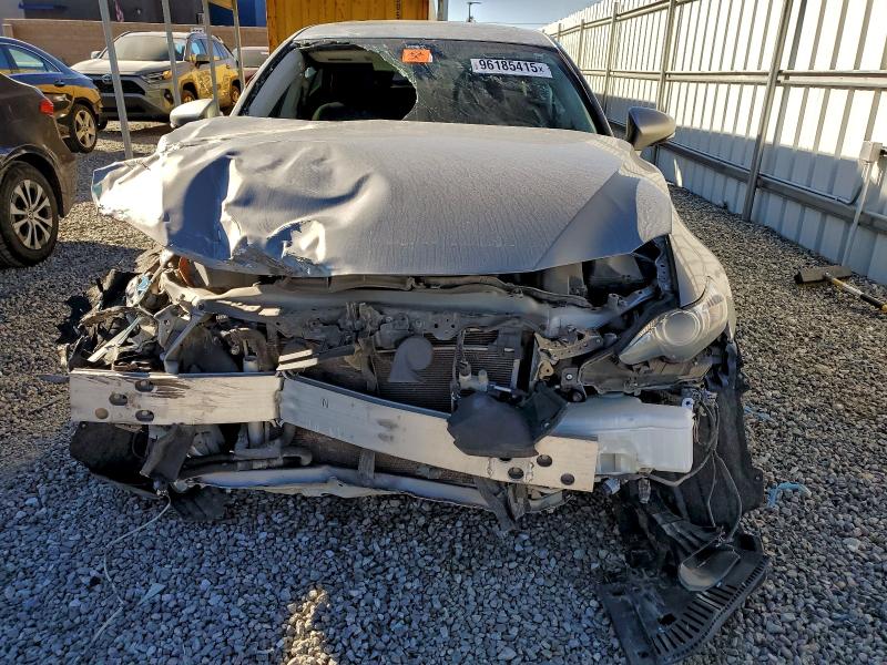 Фото 5 - LEXUS IS