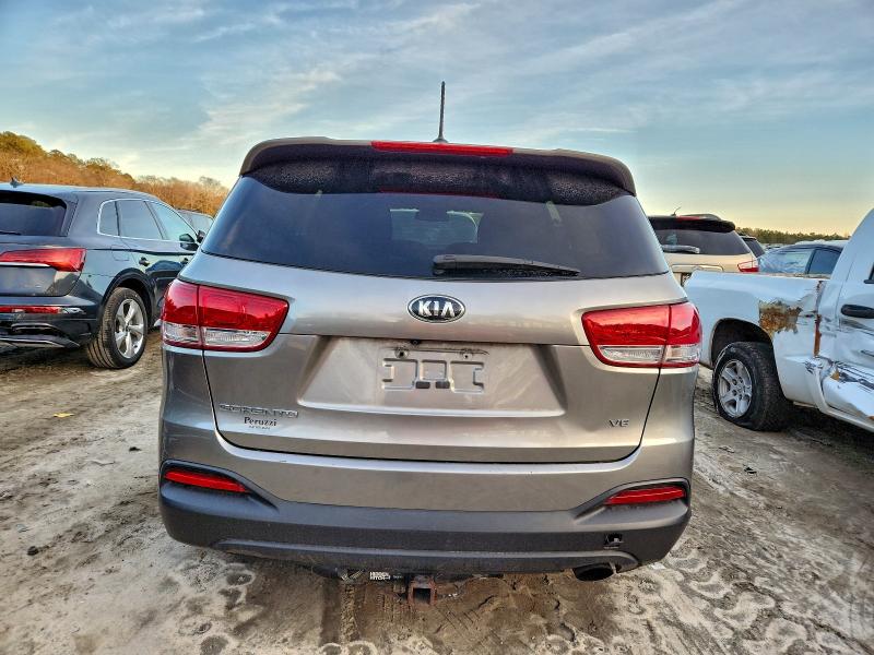 Фото 6 - KIA SORENTO