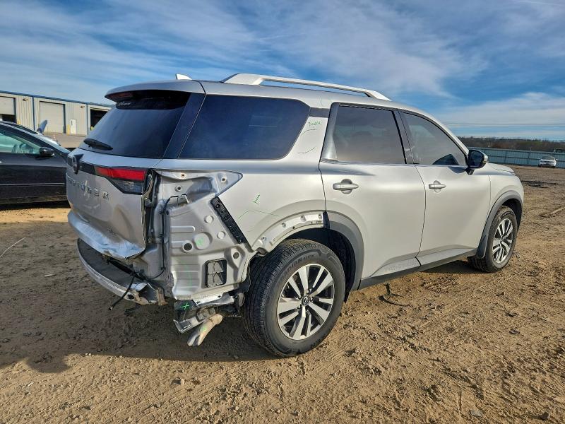 Фото 3 - NISSAN PATHFINDER