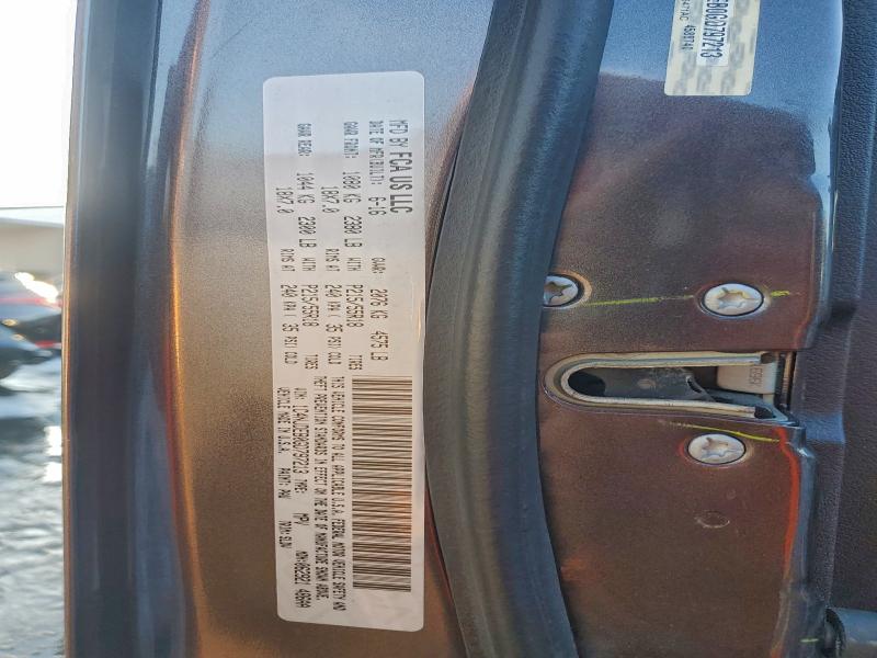 Фото 13 - JEEP COMPASS