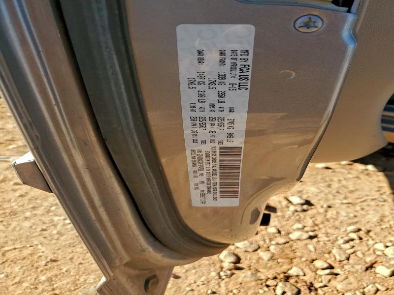 Фото 12 - DODGE CARAVAN