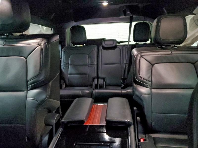 Фото 10 - LINCOLN NAVIGATOR