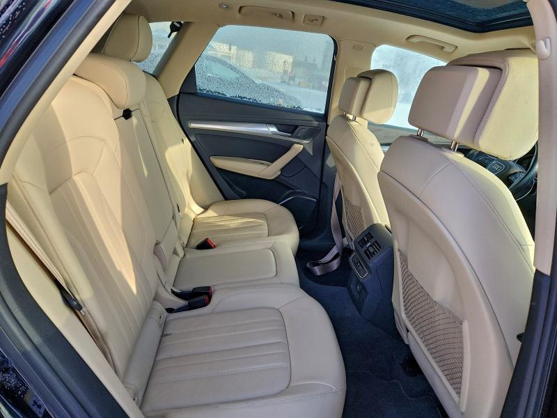 Фото 10 - AUDI Q5