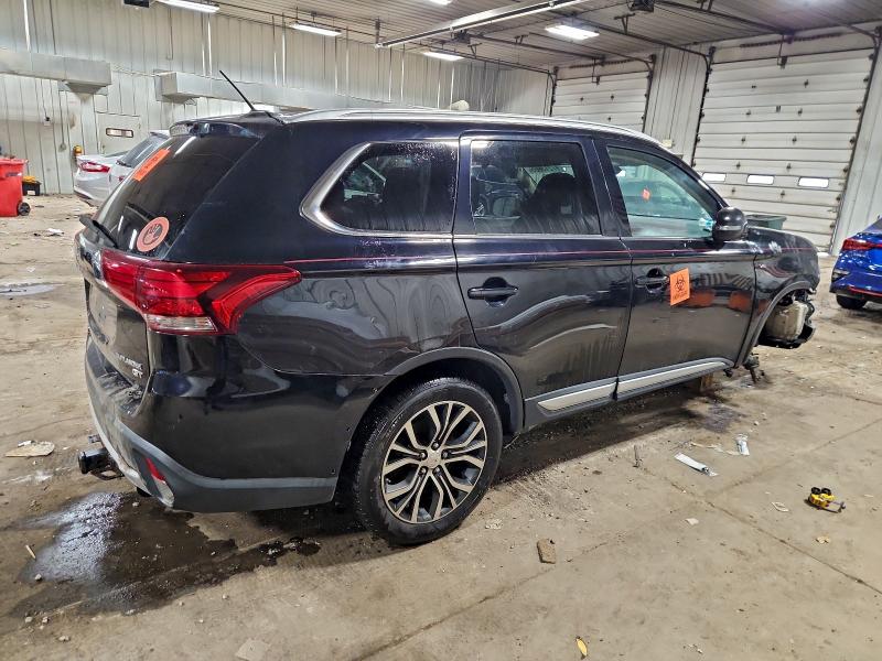 Фото 3 - MITSUBISHI OUTLANDER