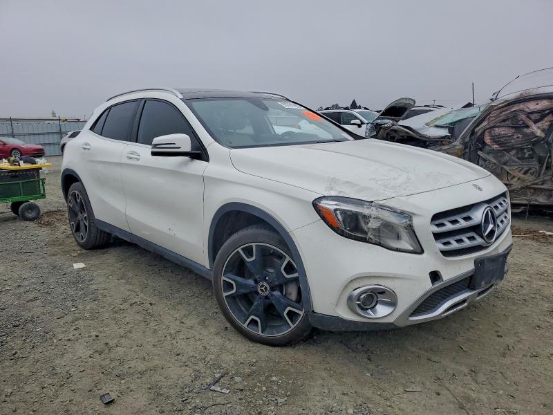 Фото 4 - MERCEDES-BENZ GLA-CLASS
