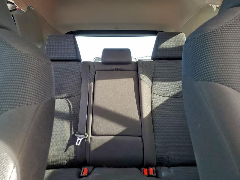 Фото 10 - TOYOTA RAV4