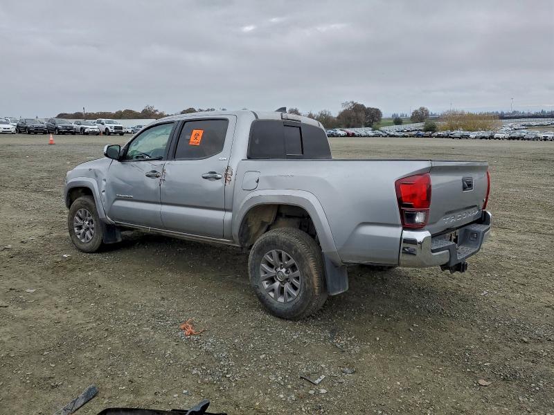 Фото 2 - TOYOTA TACOMA