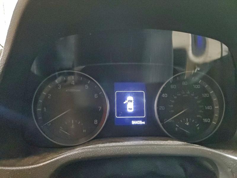 Фото 9 - HYUNDAI ELANTRA