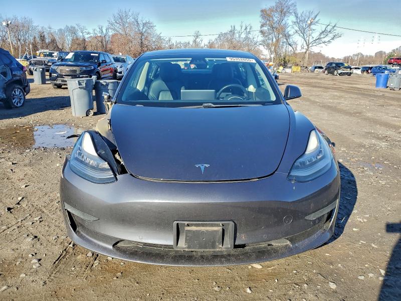 Фото 5 - TESLA MODEL 3