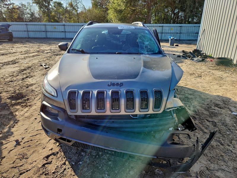 Фото 5 - JEEP CHEROKEE