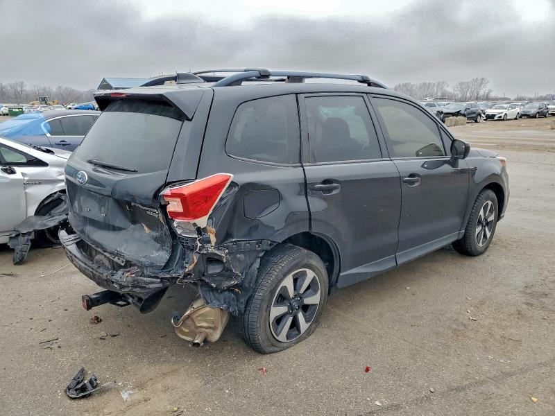 Фото 3 - SUBARU FORESTER