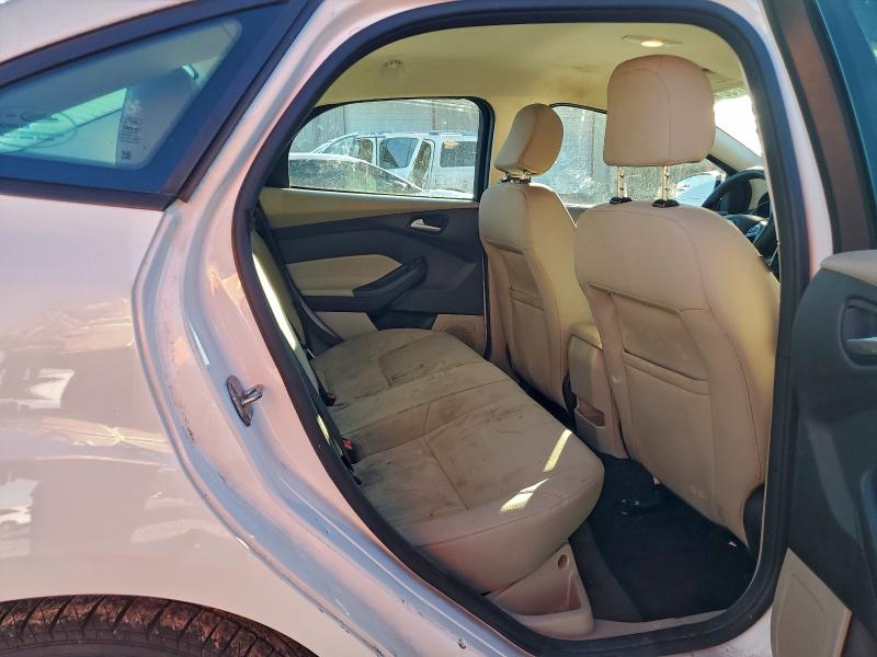 Фото 10 - FORD FOCUS