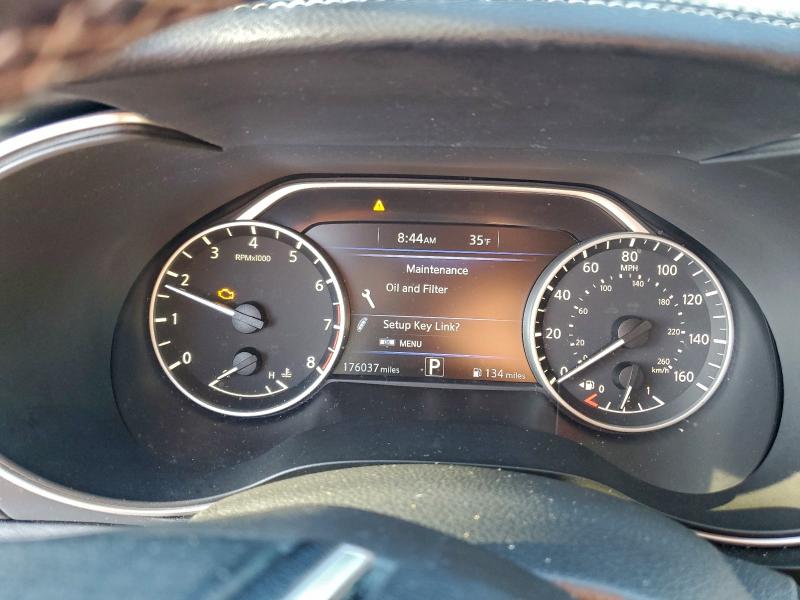 Фото 9 - NISSAN MAXIMA