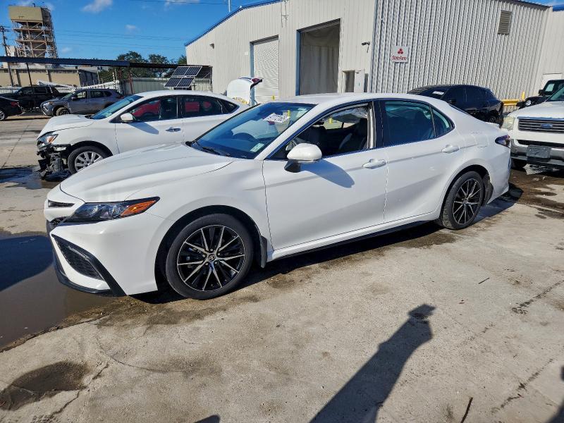 Фото 1 - TOYOTA CAMRY