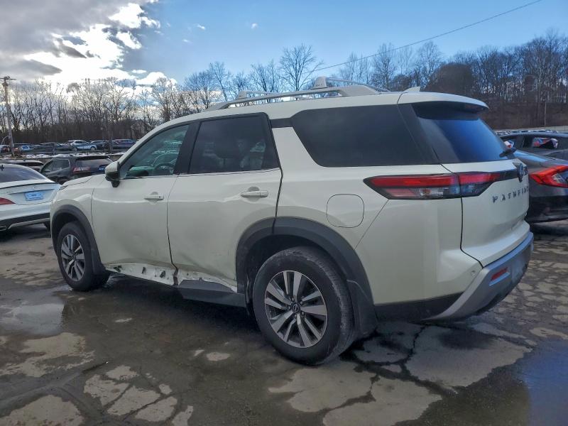 Фото 2 - NISSAN PATHFINDER