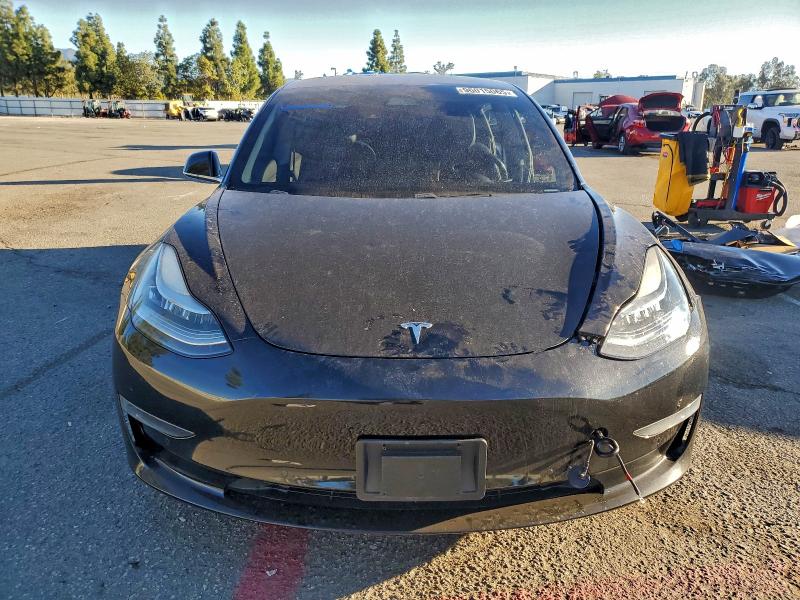 Фото 5 - TESLA MODEL 3