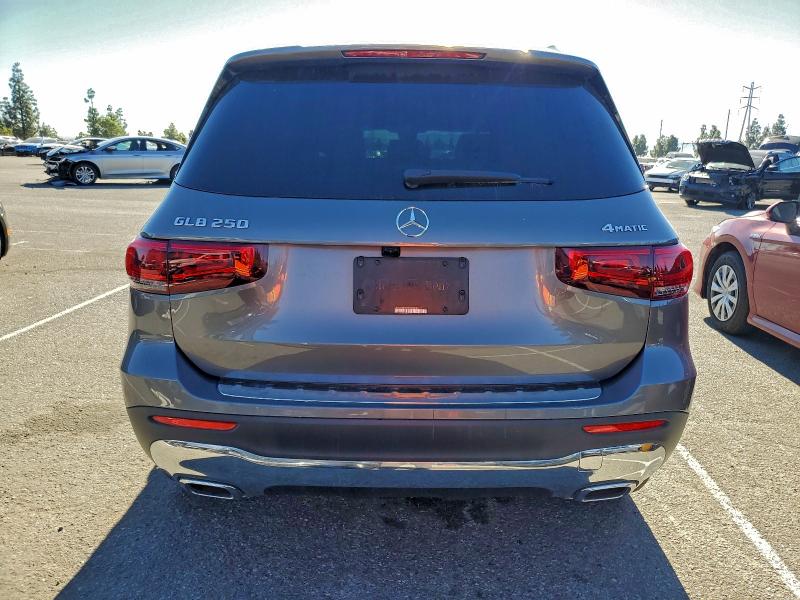 Фото 6 - MERCEDES-BENZ GLB-CLASS