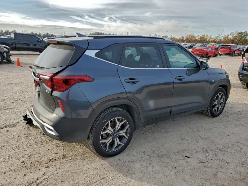 Фото 3 - KIA SELTOS