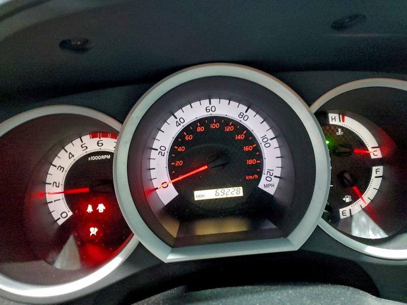 Фото 9 - TOYOTA TACOMA