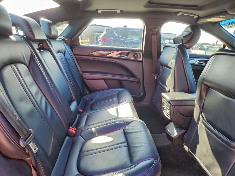 Фото 10 - LINCOLN MKZ