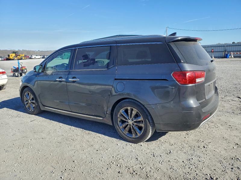 Фото 2 - KIA SEDONA