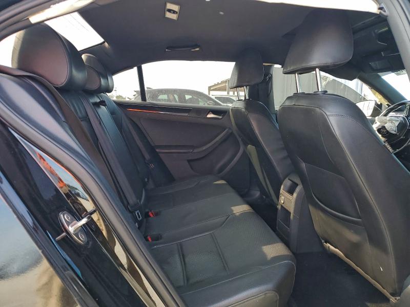 Фото 10 - VOLKSWAGEN JETTA