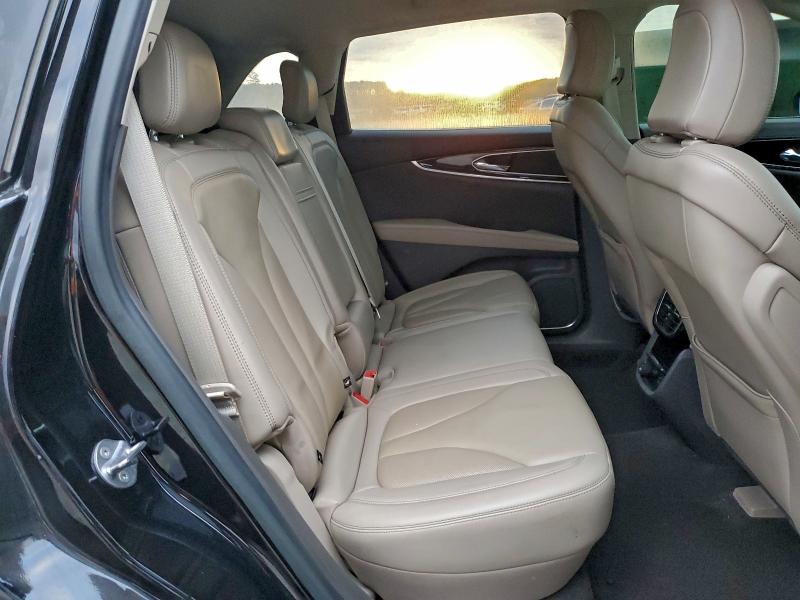 Фото 10 - LINCOLN NAUTILUS