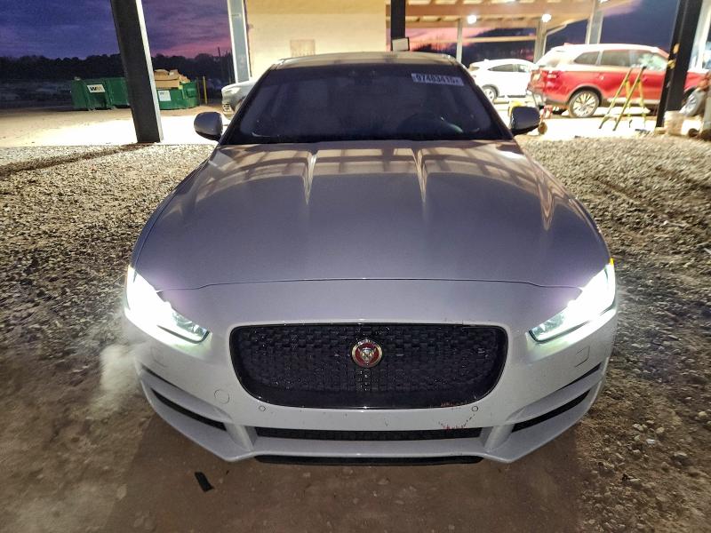 Фото 5 - JAGUAR XE