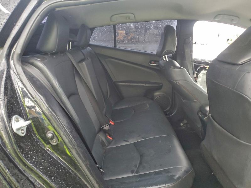 Фото 10 - TOYOTA PRIUS