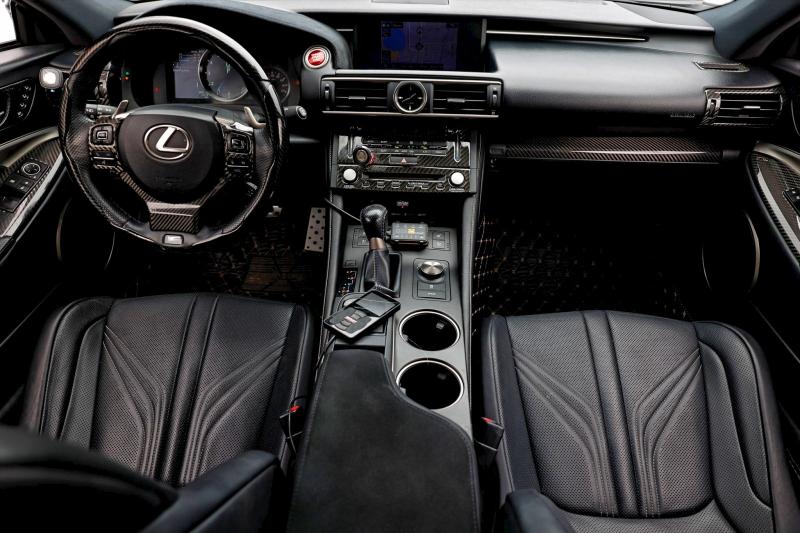 Фото 9 - LEXUS RC