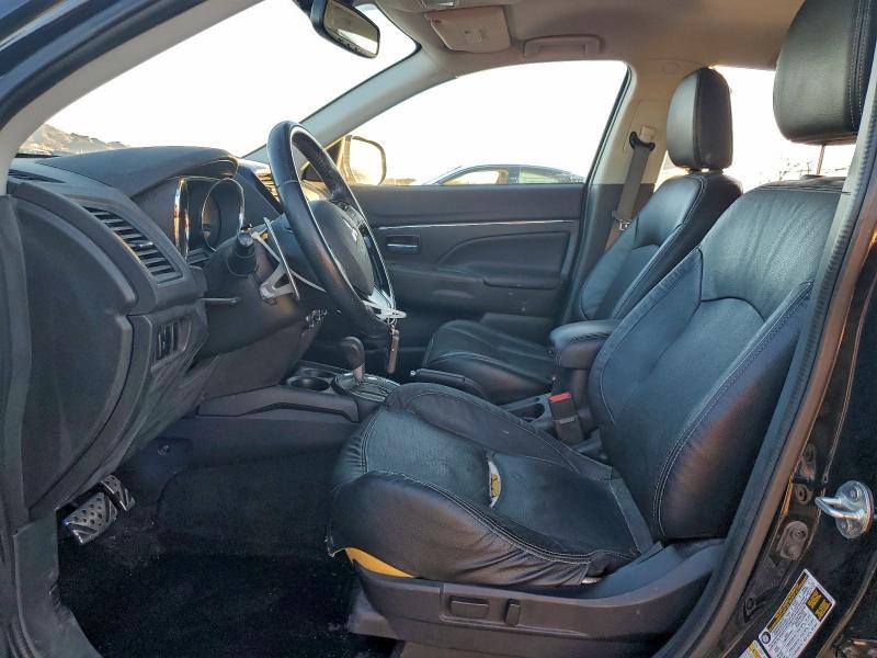 Фото 7 - MITSUBISHI OUTLANDER