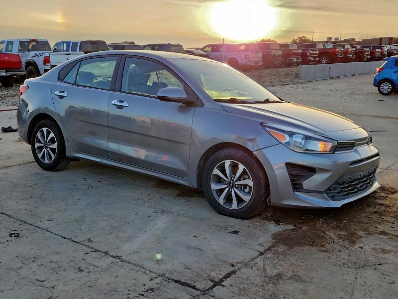 Фото 4 - KIA RIO