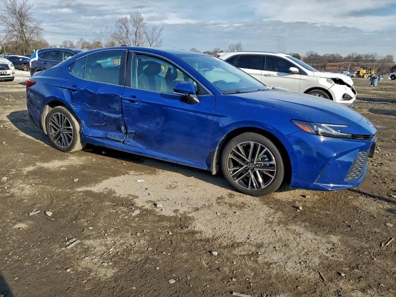 Фото 4 - TOYOTA CAMRY