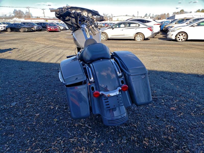 HARLEY-DAVIDSON FL 2020