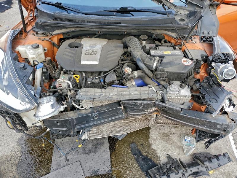 Фото 11 - HYUNDAI VELOSTER