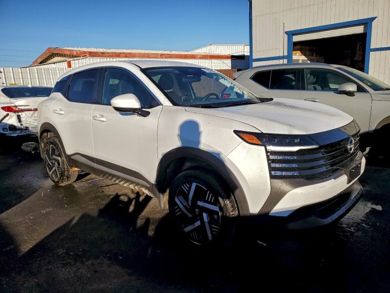 Фото 4 - NISSAN KICKS