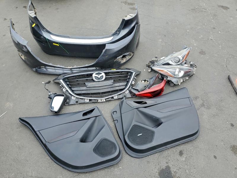 Фото 12 - MAZDA 3