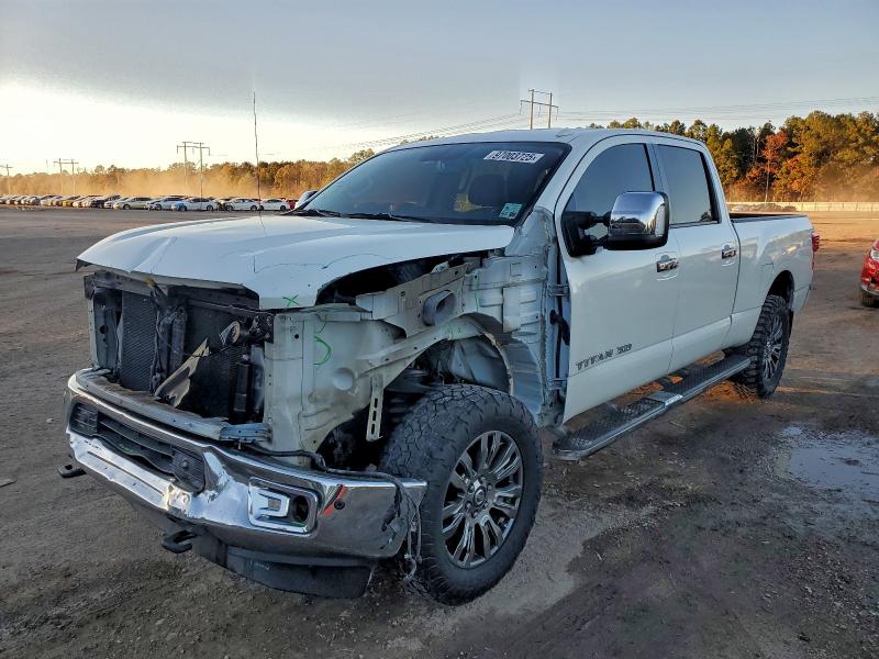 Фото 1 - NISSAN TITAN