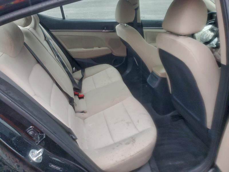 Фото 10 - HYUNDAI ELANTRA