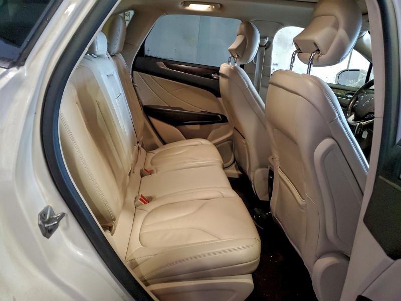 Фото 11 - LINCOLN MKC