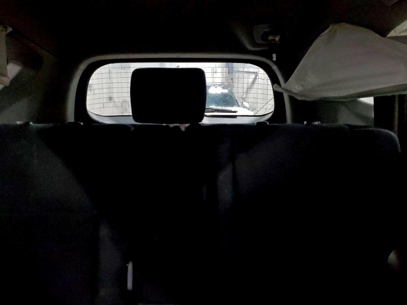 Фото 10 - TOYOTA RAV4