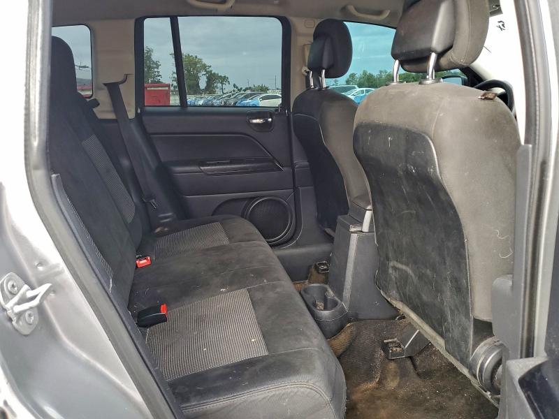 Фото 11 - JEEP COMPASS