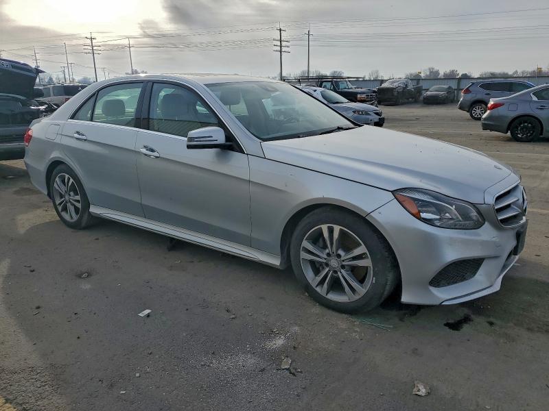 Фото 4 - MERCEDES-BENZ E-CLASS